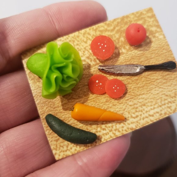 Dollhouse Cutting Board Vintage Small Wonders Lettuce Tomato Knife Carrot USA - Picture 4 of 5